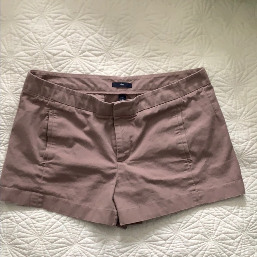 GAP shorts